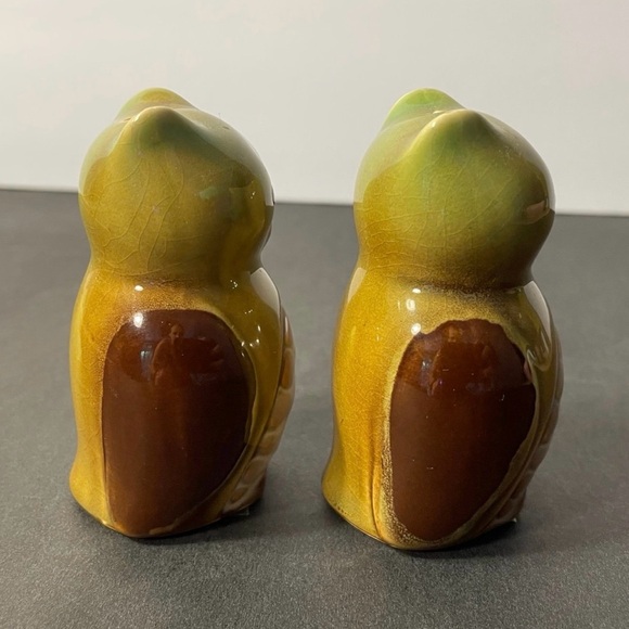 Hand Painted Vintage Green Owl Salt & Pepper Shakers Green Ceramic (1980s) - Picture 4 of 6
